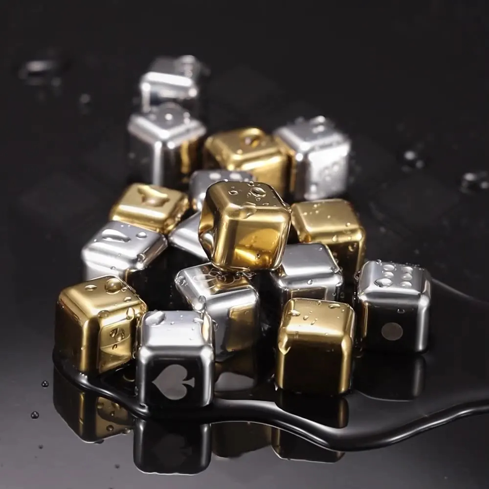 Rocce rinfrescanti in metallo  - Whiskey Stone Set recensione e prezzo