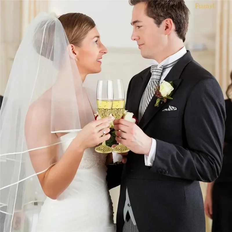 Nuovo flauto in rilievo in vet - Champagne Flute Pair recensione e prezzo