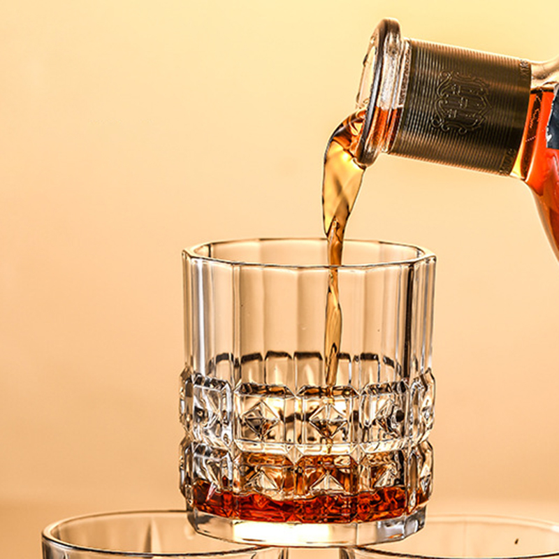 Diversi bicchieri di vetro Bic - Wine Beer Difference recensione e prezzo